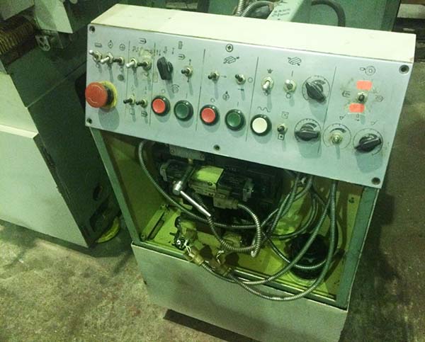 Фото універсального плоскошліфувального верстата 3Е711ВФ2